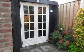 Vakantiehuis Bed En Breakfast In De Tuin